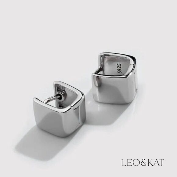 Extra Chunky Gold Square Huggie Earrings. 925 Sterling Silver. #1057 - Picture 3 of 7